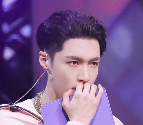 吃瓜娱乐华晨宇是谁,吃瓜娱乐界的音乐奇才